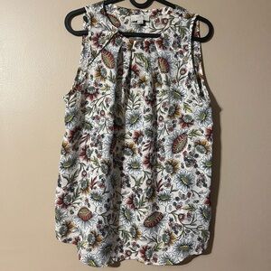 Cute blush floral blouse/tank